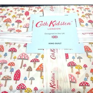 NWT Cath Kidston London Mini Mushrooms Queen Size Quilt